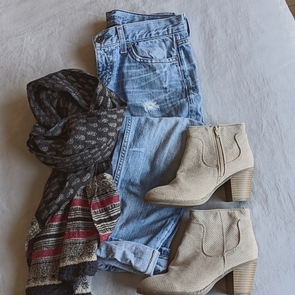Banana Republic Denim - Boyfriend jeans, Scarf, Booties